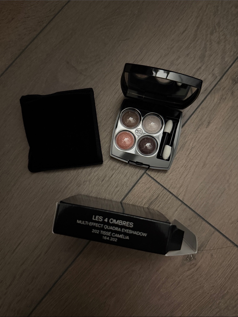 CHANEL Les 4 Ombres Quad Eyeshadow - Brown, Copper, Taupe, Champagne